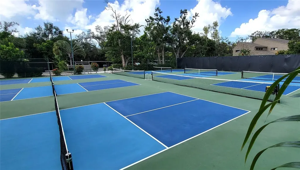 1611 Clower Creek Drive Sarasota FL 34231