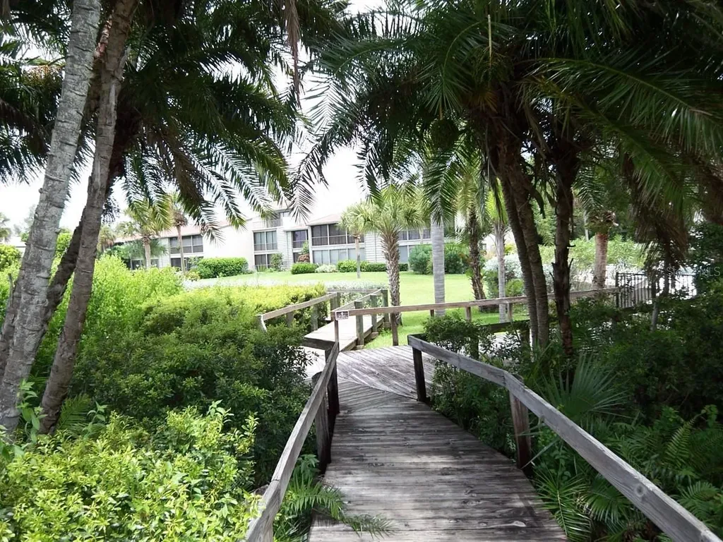 1611 Clower Creek Drive Sarasota FL 34231