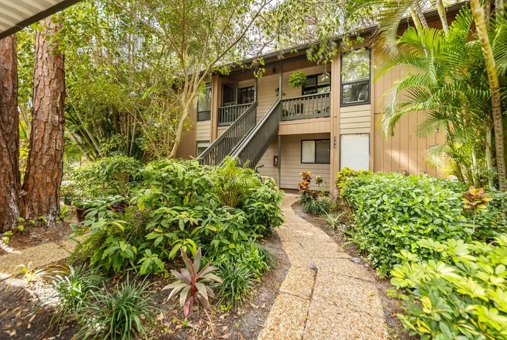 1711 Pelican Cove Road Sarasota FL 34231