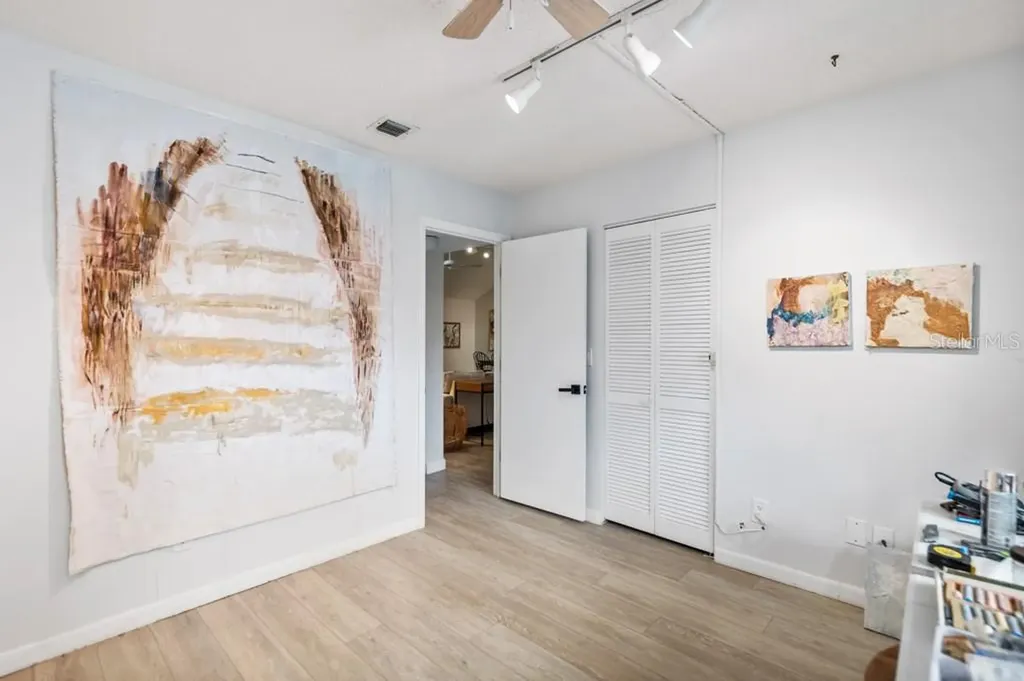 1711 Pelican Cove Road Sarasota FL 34231