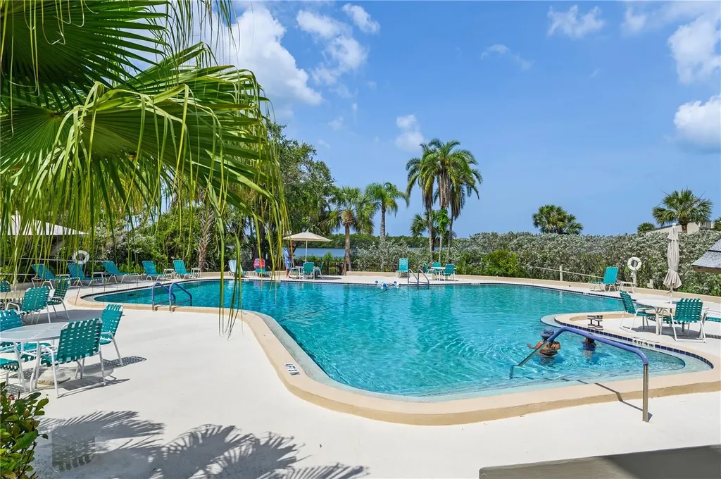 1711 Pelican Cove Road Sarasota FL 34231