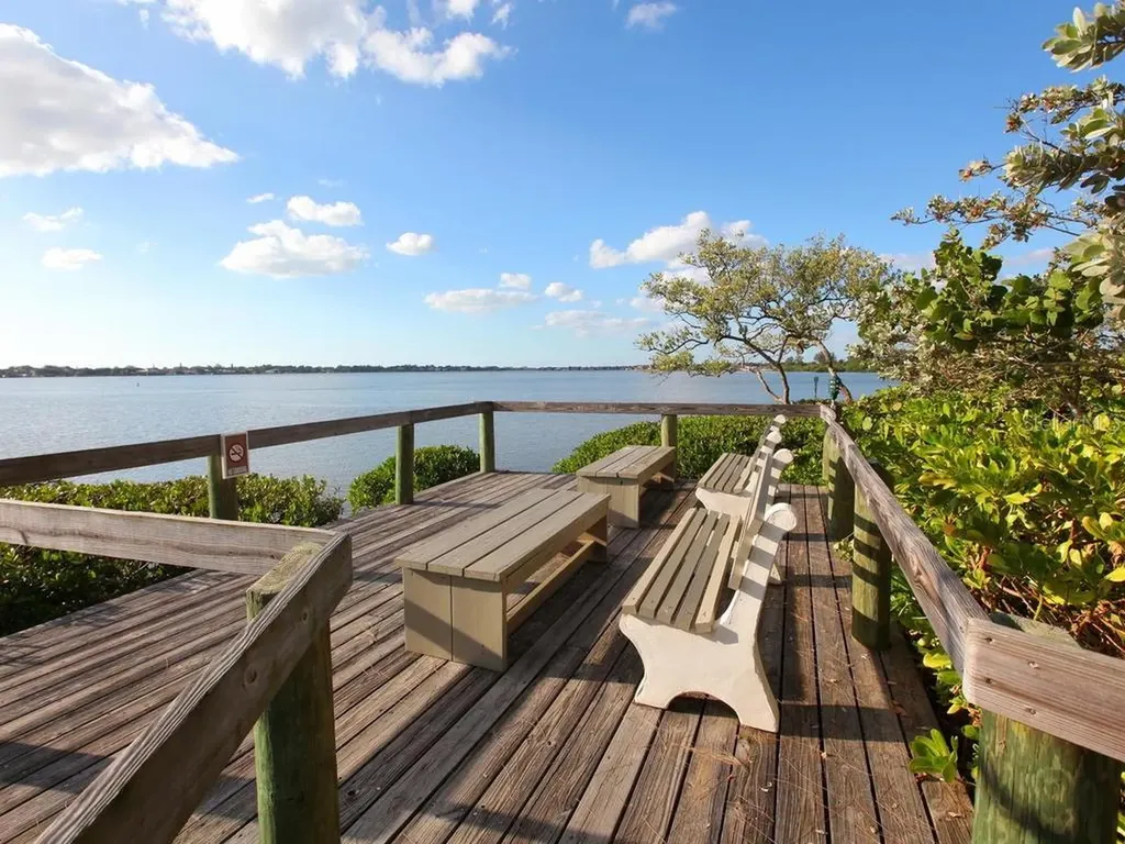 1711 Pelican Cove Road Sarasota FL 34231