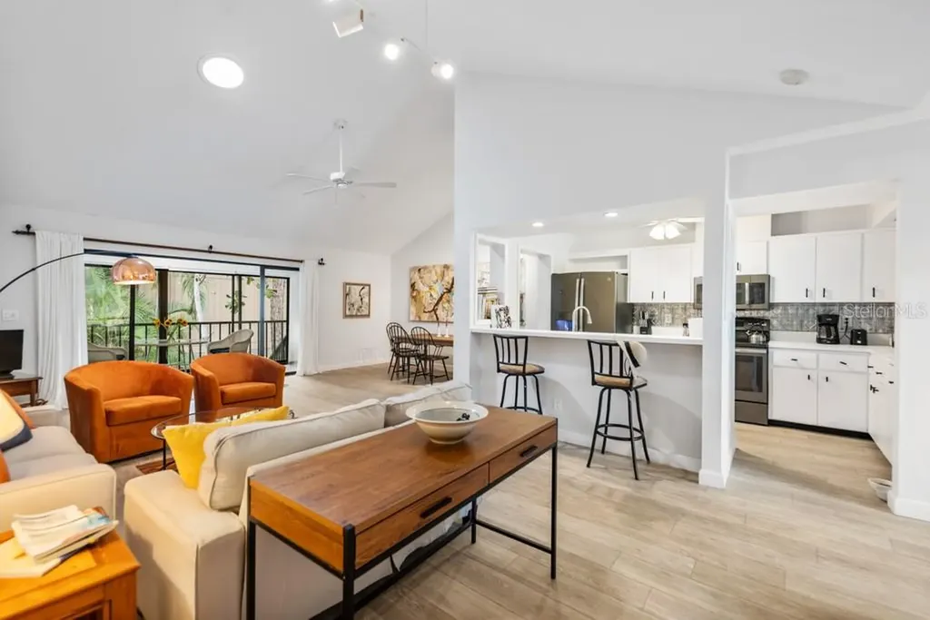 1711 Pelican Cove Road Sarasota FL 34231