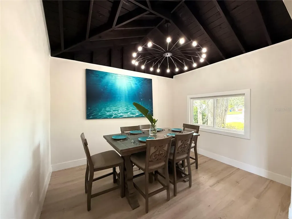 400 38th Avenue NE St Petersburg FL 33704
