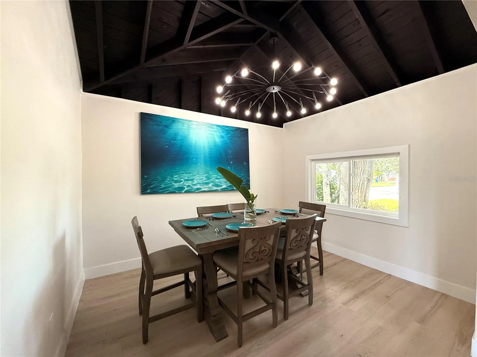 400 38th Avenue NE St Petersburg FL 33704