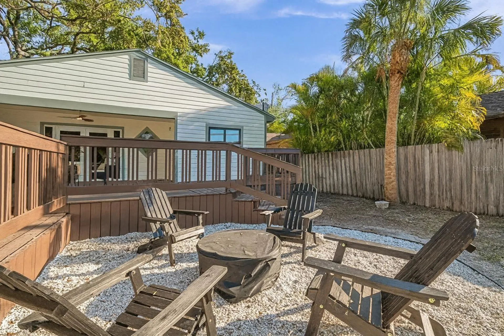 400 38th Avenue NE St Petersburg FL 33704