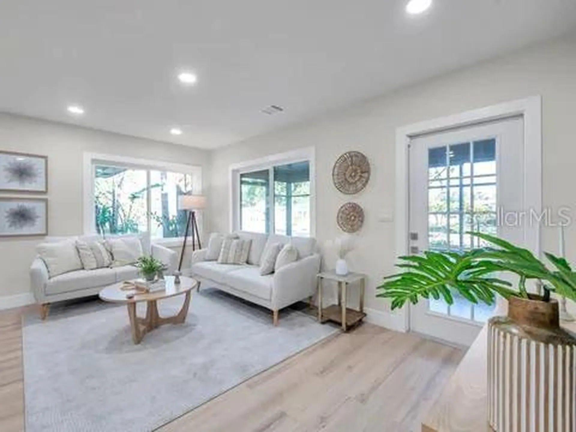 400 38th Avenue NE St Petersburg FL 33704