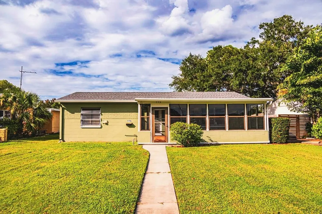 775 40th Avenue NE St Petersburg FL 33703