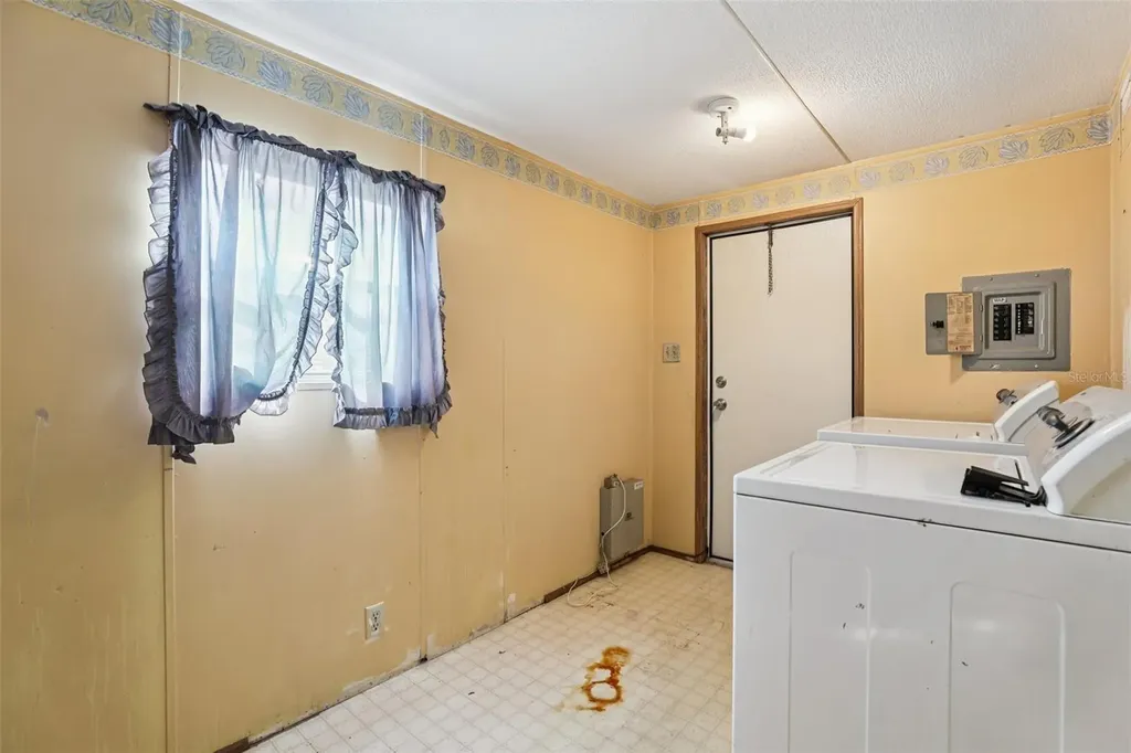 1832 Jones Drive Leesburg FL 34748