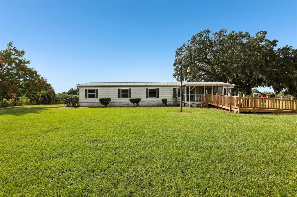 1832 Jones Drive Leesburg FL 34748