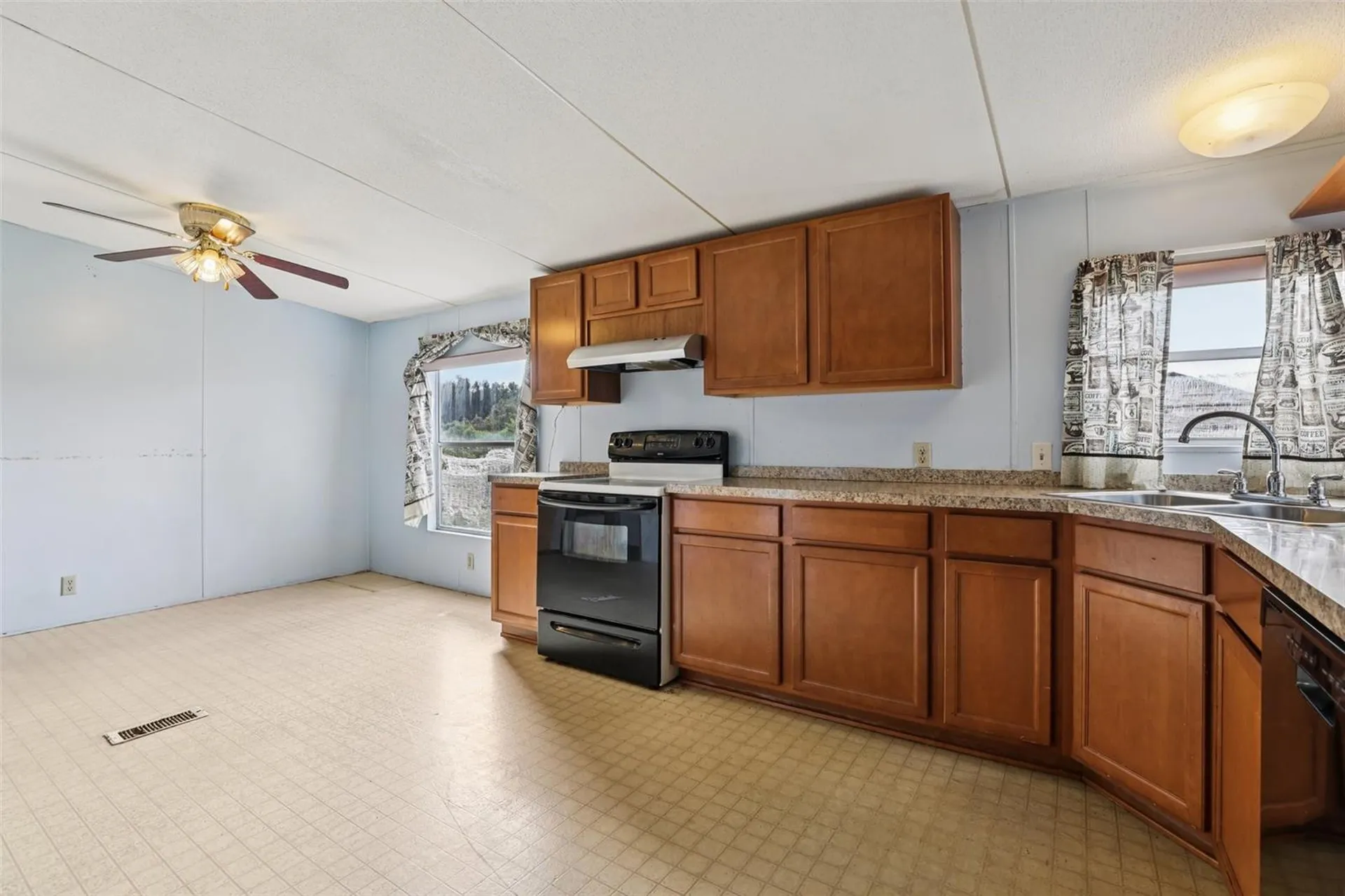 1832 Jones Drive Leesburg FL 34748