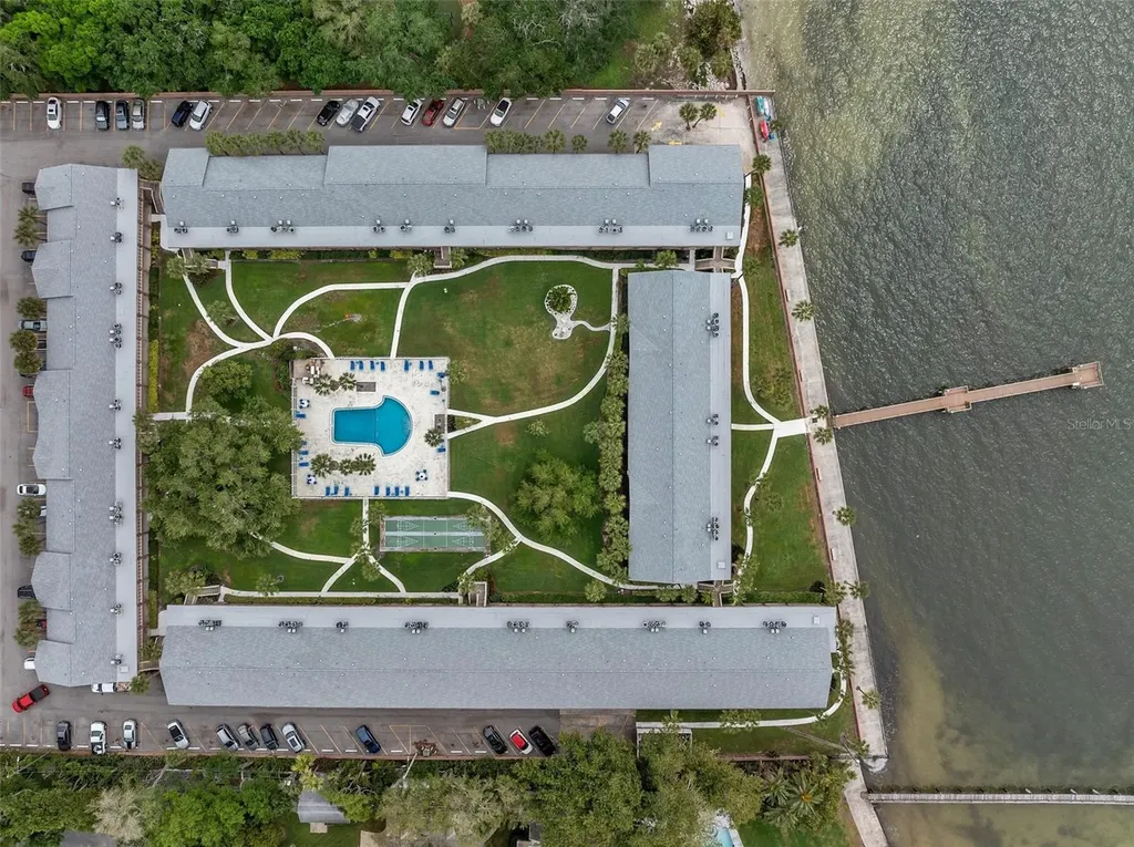 650 Pinellas Point Drive S St Petersburg FL 33705