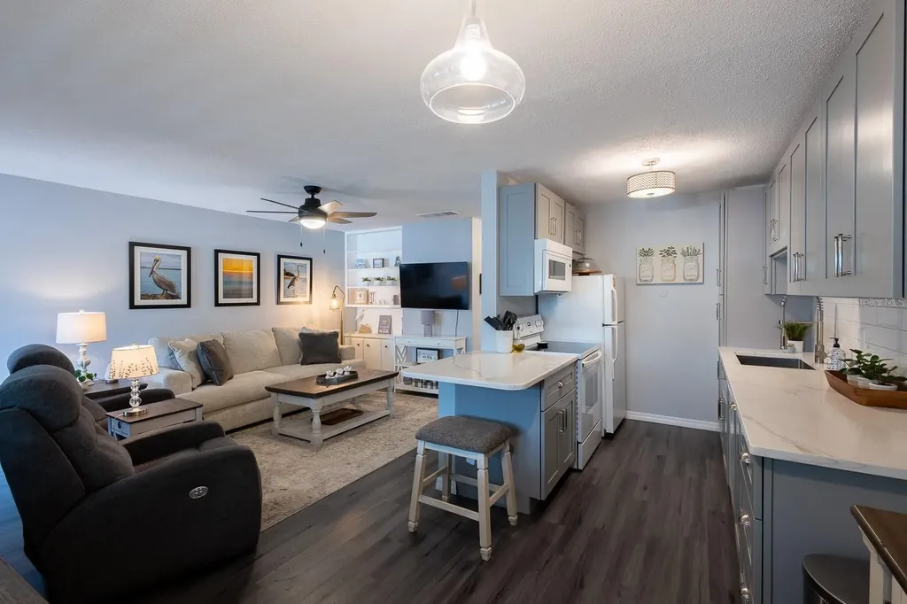 650 Pinellas Point Drive S St Petersburg FL 33705