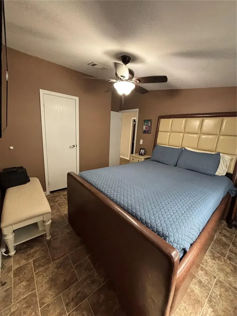 15299 N Us Highway 441 Reddick FL 32686