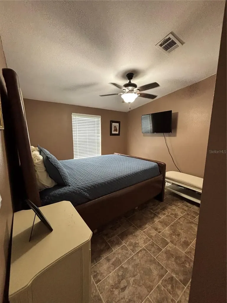 15299 N Us Highway 441 Reddick FL 32686