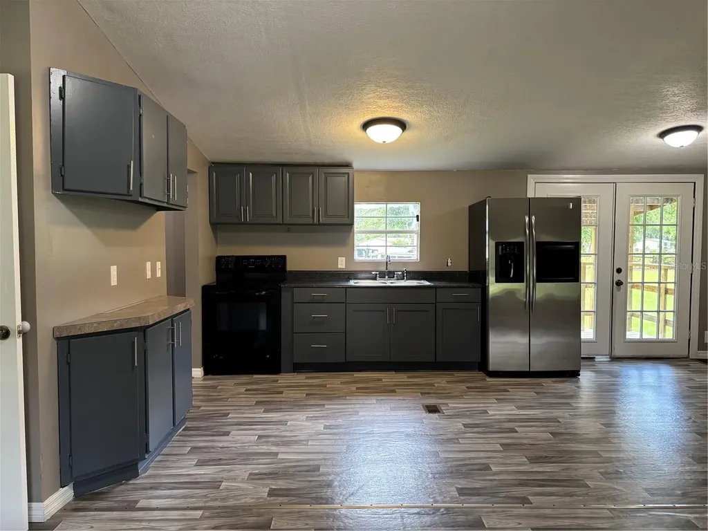 15299 N Us Highway 441 Reddick FL 32686