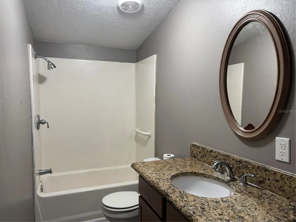 15299 N Us Highway 441 Reddick FL 32686