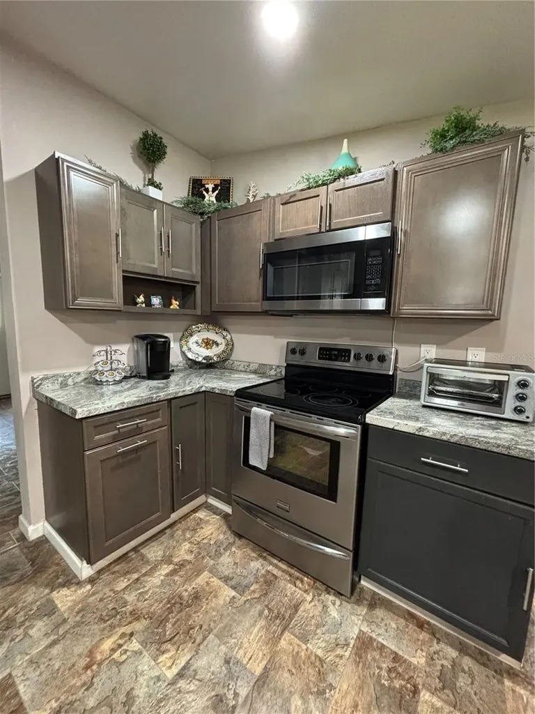 15299 N Us Highway 441 Reddick FL 32686