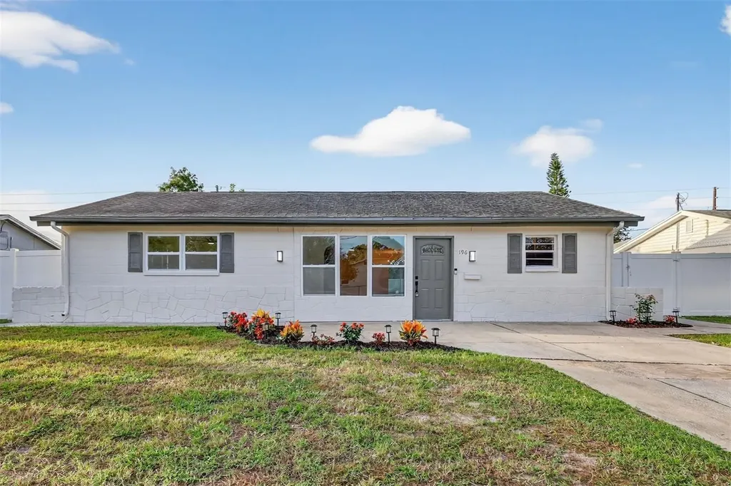 196 74th Avenue NE St Petersburg FL 33702