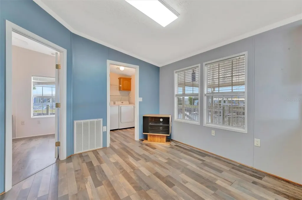 142 S Saint Thomas Circle Apollo Beach FL 33572