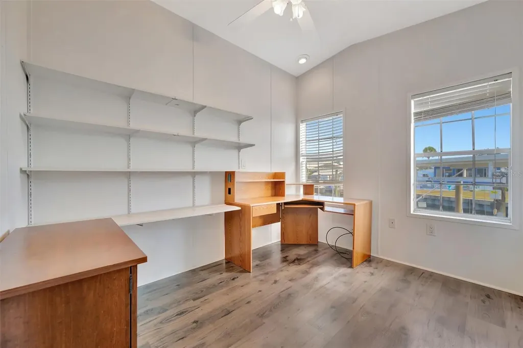 142 S Saint Thomas Circle Apollo Beach FL 33572