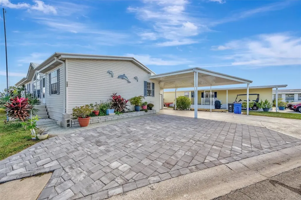 142 S Saint Thomas Circle Apollo Beach FL 33572