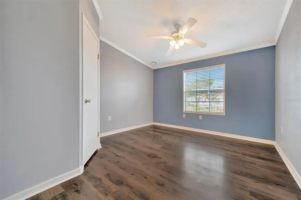 142 S Saint Thomas Circle Apollo Beach FL 33572