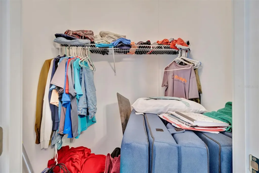 142 S Saint Thomas Circle Apollo Beach FL 33572