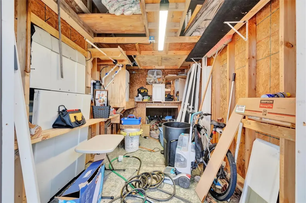 142 S Saint Thomas Circle Apollo Beach FL 33572