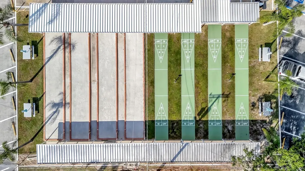 142 S Saint Thomas Circle Apollo Beach FL 33572