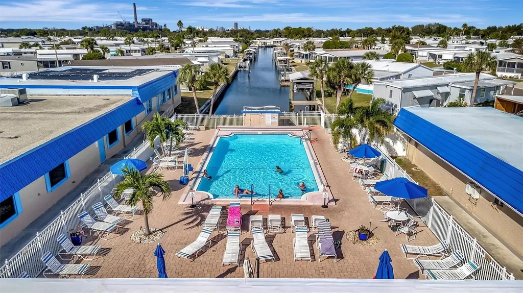 142 S Saint Thomas Circle Apollo Beach FL 33572