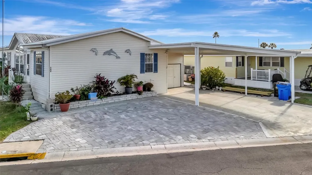 142 S Saint Thomas Circle Apollo Beach FL 33572