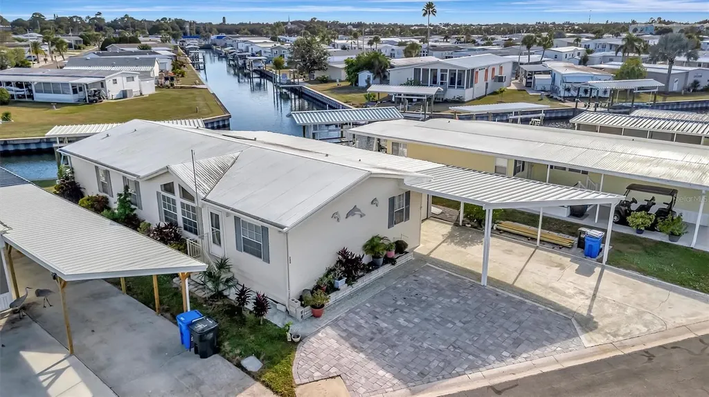 142 S Saint Thomas Circle Apollo Beach FL 33572