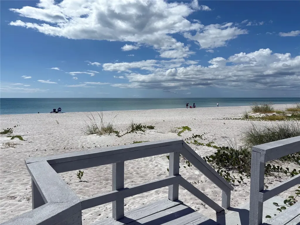 2823 Gulf Of Mexico Drive Longboat Key FL 34228