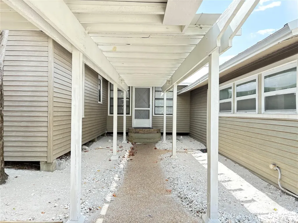2823 Gulf Of Mexico Drive Longboat Key FL 34228