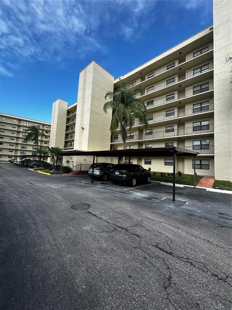 800 Cove Cay Drive Clearwater FL 33760