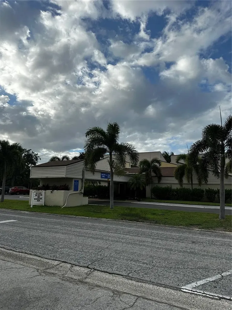 800 Cove Cay Drive Clearwater FL 33760