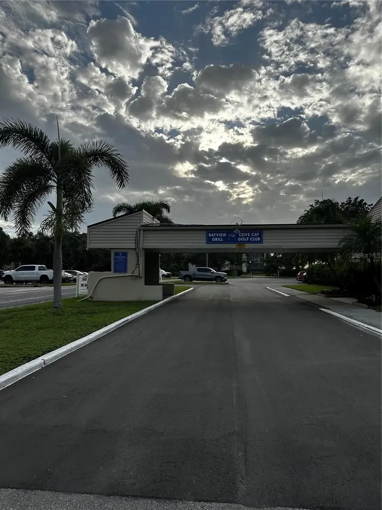 800 Cove Cay Drive Clearwater FL 33760