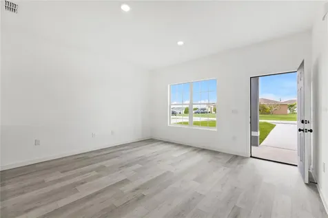 906-904 Fraser Drive Poinciana FL 34759