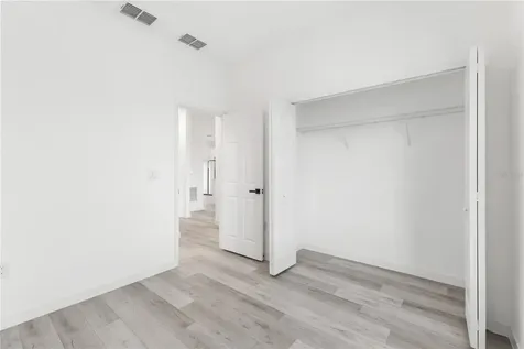 906-904 Fraser Drive Poinciana FL 34759