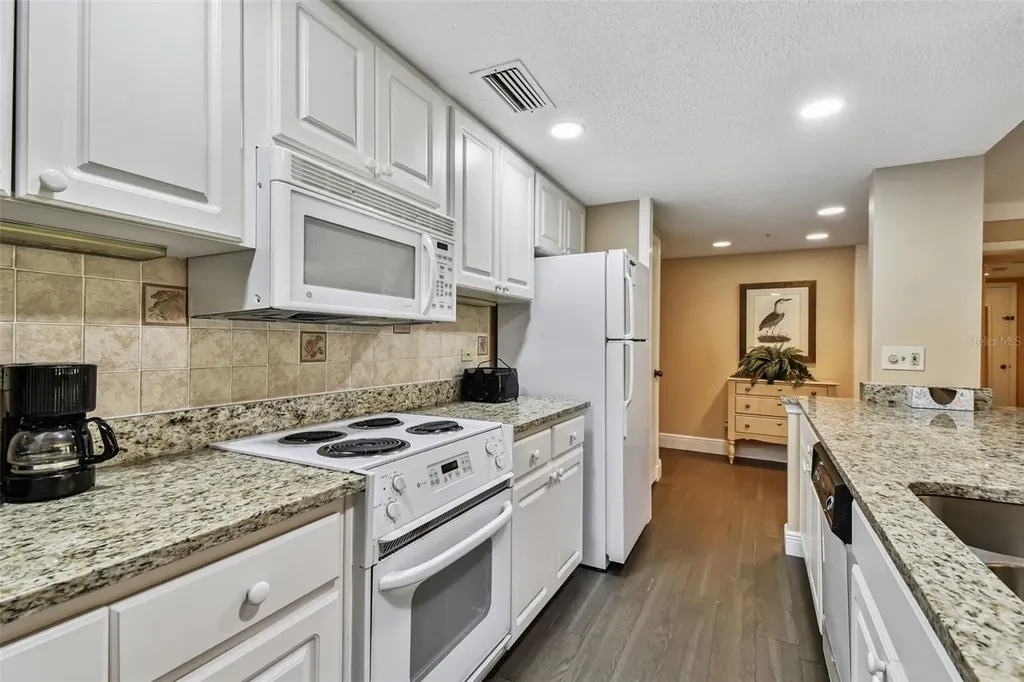 36750 Us Highway 19 N Palm Harbor FL 34684