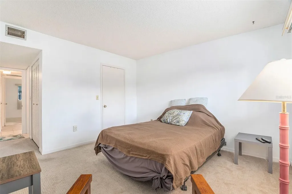 801 83rd Avenue N St Petersburg FL 33702