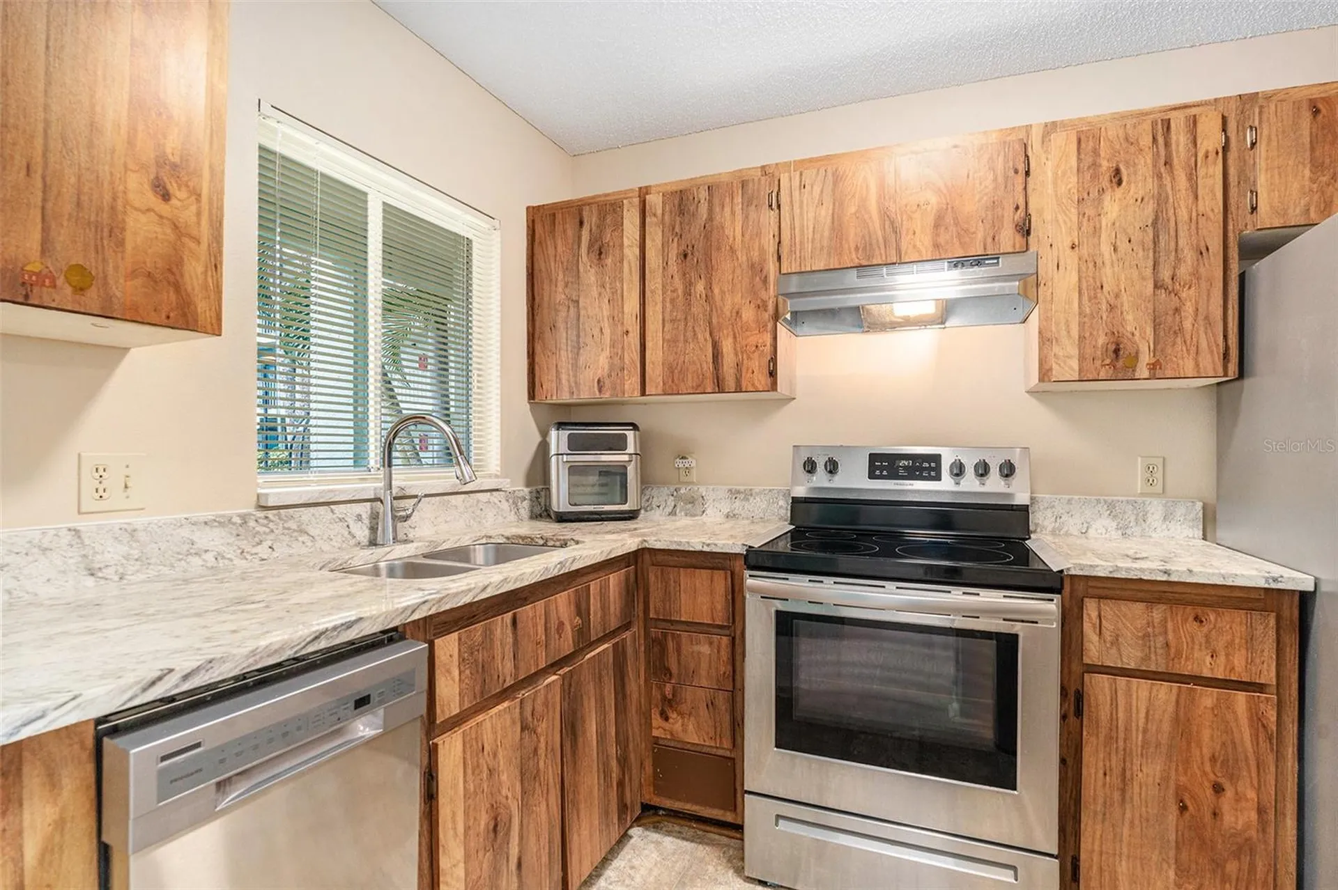 801 83rd Avenue N St Petersburg FL 33702