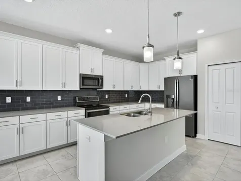 466 Brunswick Drive Davenport FL 33837