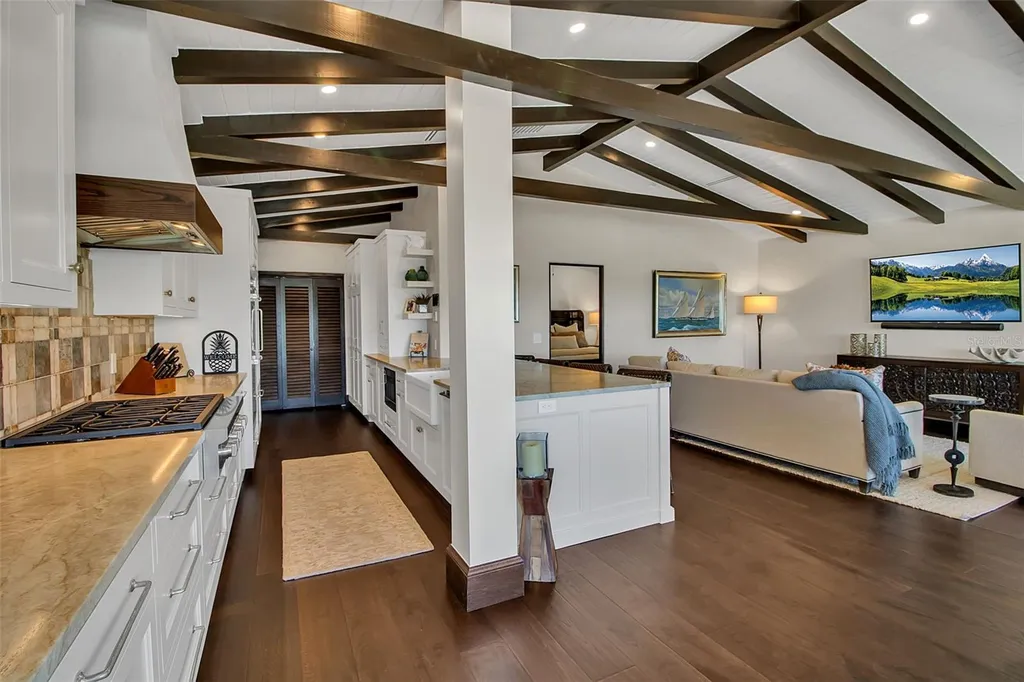 121 N Casey Key Road Osprey FL 34229