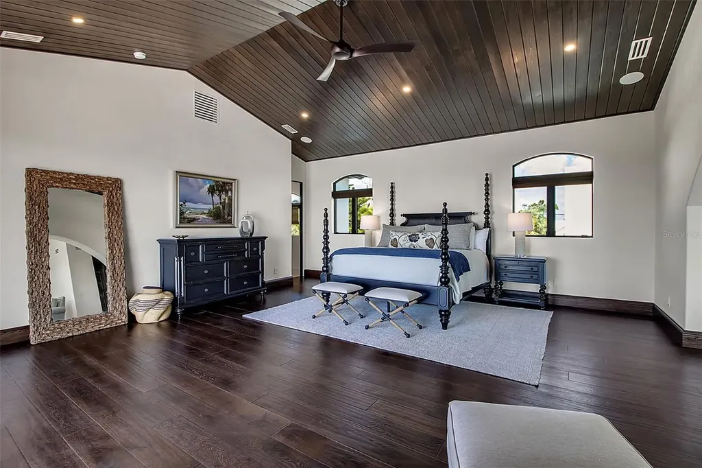 121 N Casey Key Road Osprey FL 34229