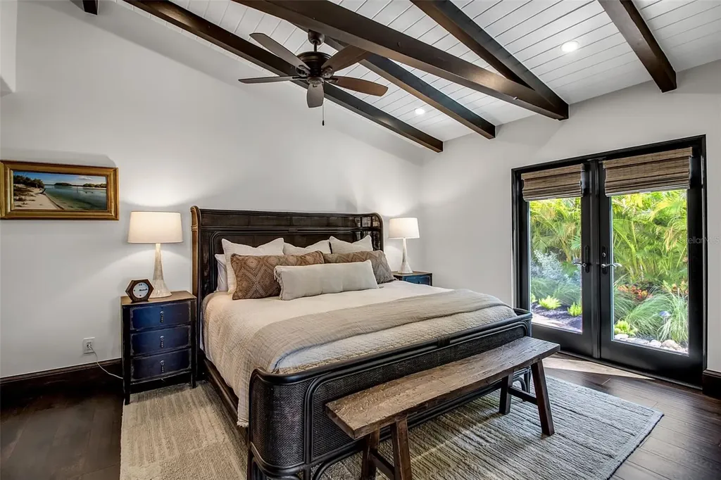 121 N Casey Key Road Osprey FL 34229