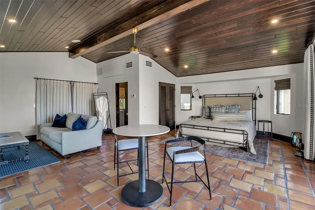 121 N Casey Key Road Osprey FL 34229