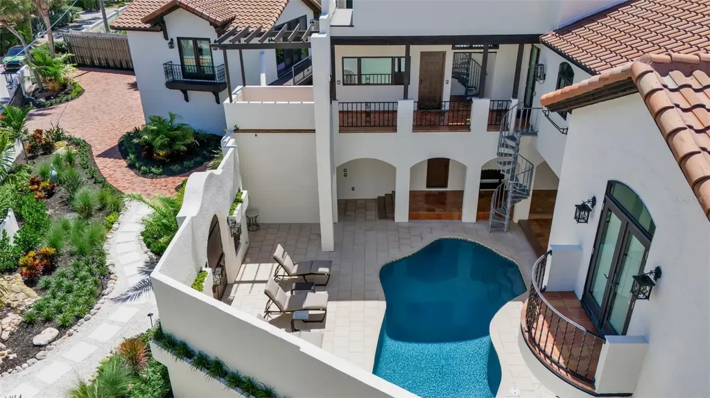 121 N Casey Key Road Osprey FL 34229
