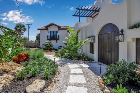 121 N Casey Key Road Osprey FL 34229
